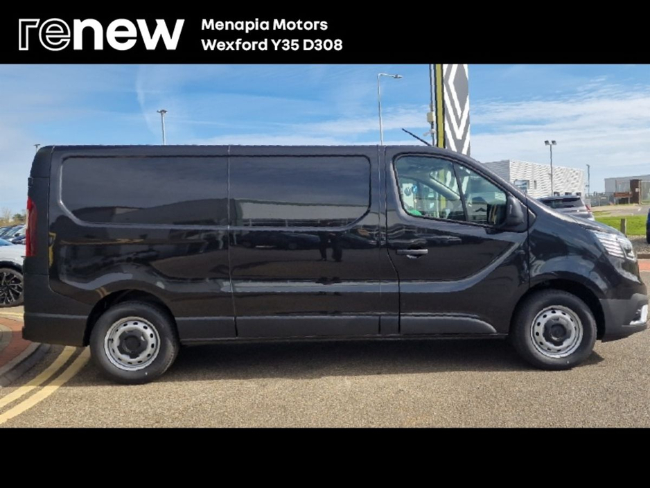 2026 Renault Trafic - image 7