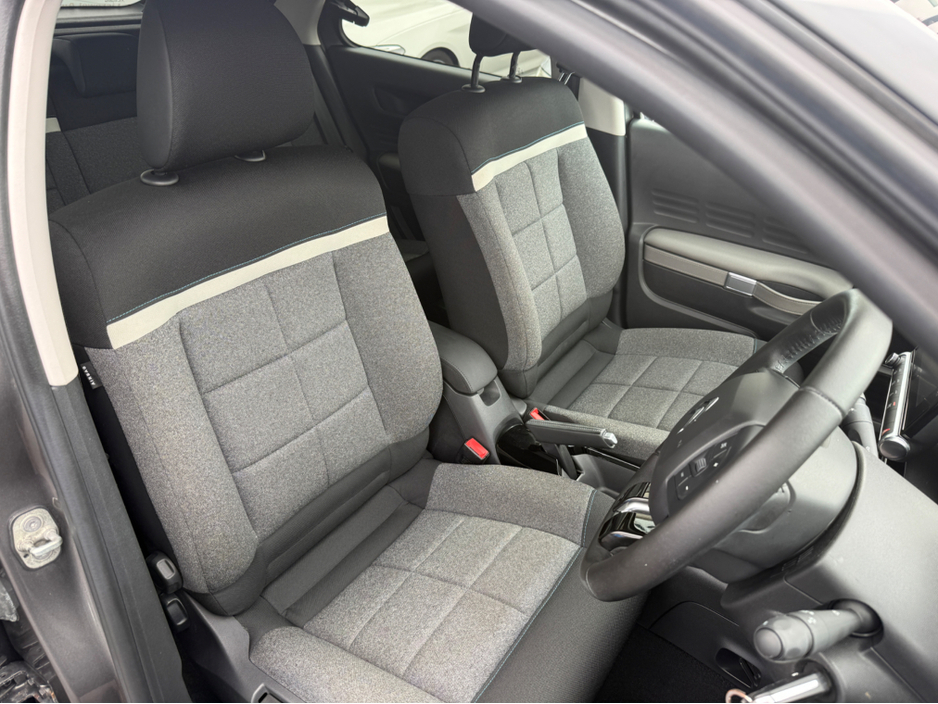 2020 Citroen C4 - image 10