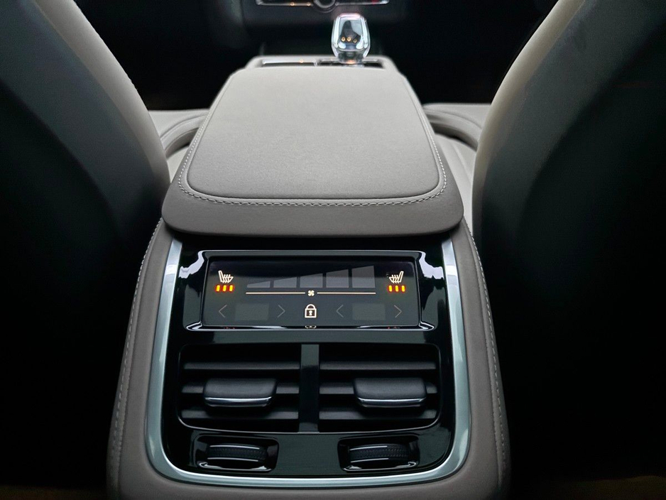 2025 Volvo XC90 T8 ULTRA BLONDE LEATHER HUGE SPEC €84,995