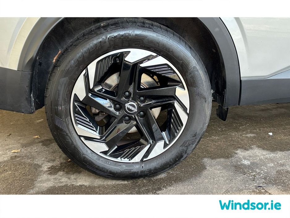 2025 Nissan Qashqai ePOWER QASHQAI SV PREMIUM €40,995