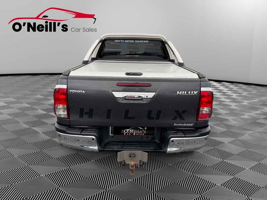 2018 Toyota Hilux - image 8