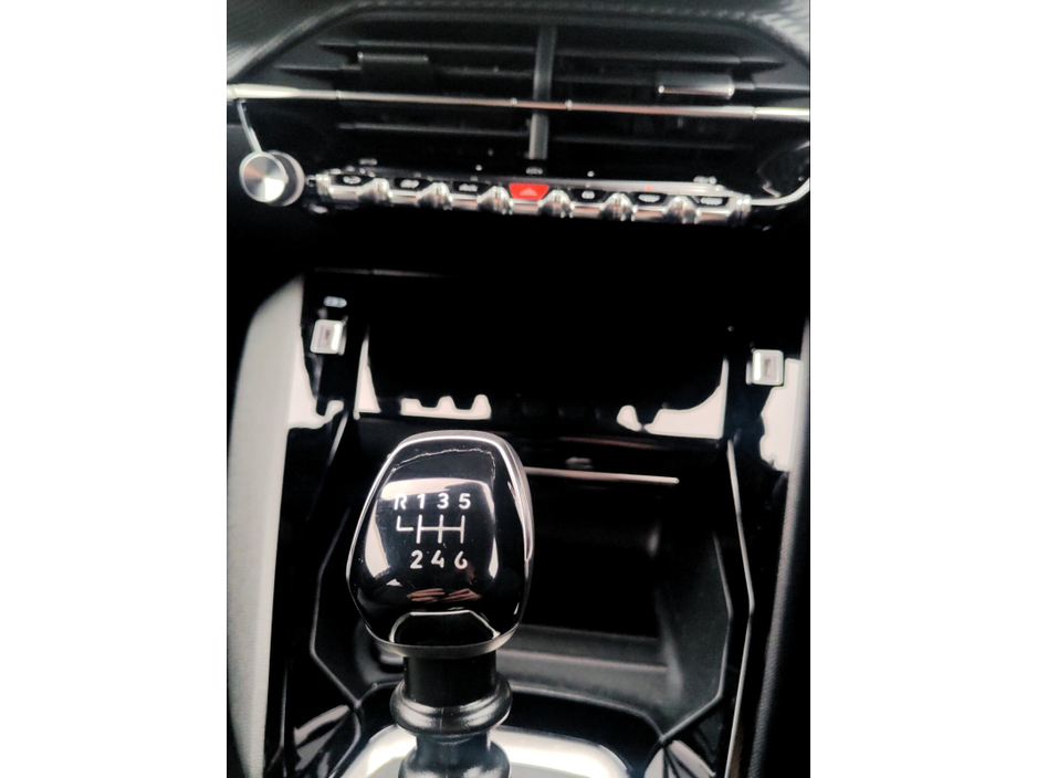 2024 Peugeot 2008 1.2 Puretech 100bhp Allure €27,950