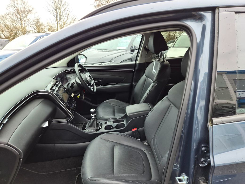 2023 Hyundai Tucson - image 2