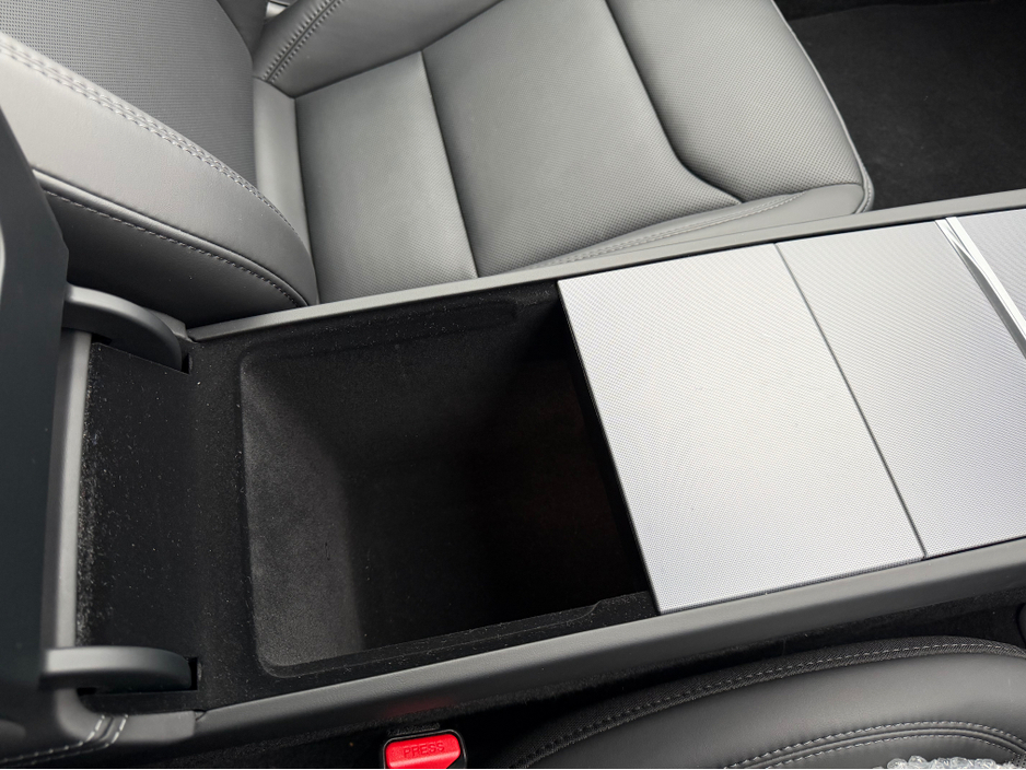 2025 Tesla Model 3 - image 38