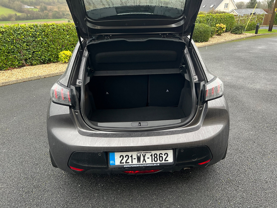 2022 Peugeot 208 1.2 Puretech 100bhp Allure Pack €17,950