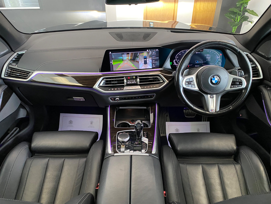 2021 BMW X5 xDrive45e M Sport €64,950