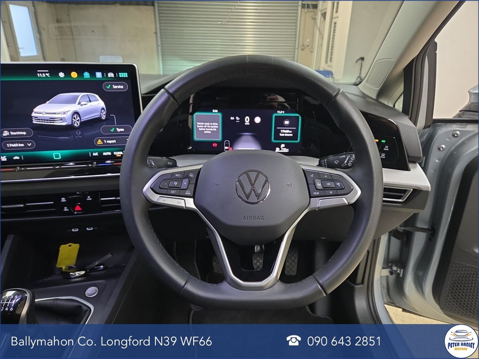 2025 Volkswagen Golf - image 15