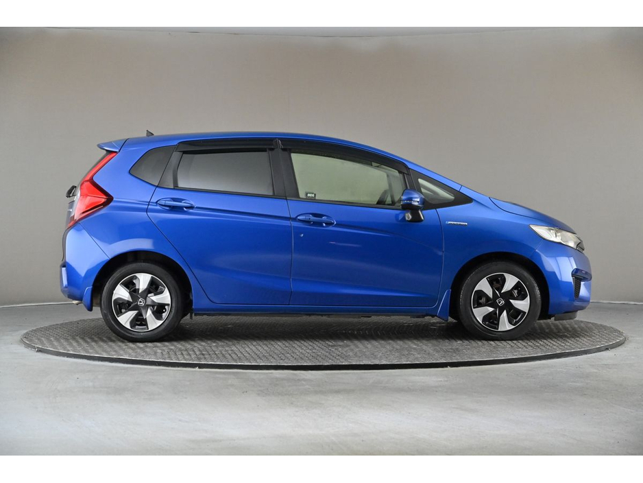 2016 Honda Fit - image 12