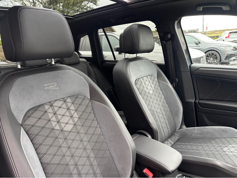 2024 Volkswagen Tiguan - image 19