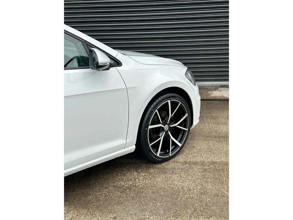 2018 Volkswagen Golf - image 10