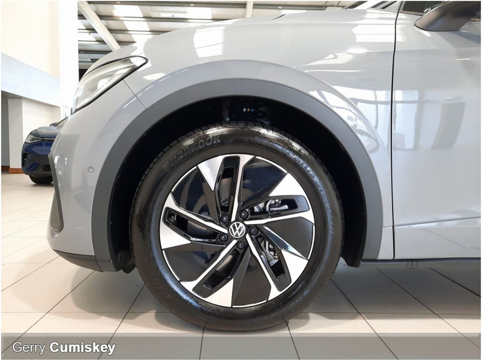 2025 Volkswagen ID.5 - image 8