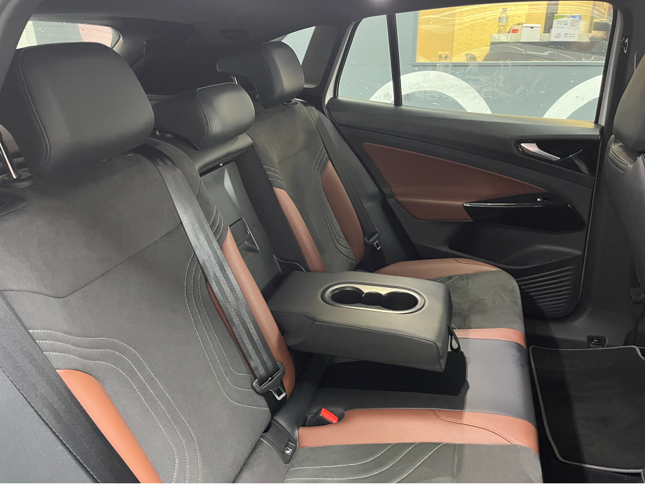 2022 Volkswagen ID.4 €26950 2022 VOLKSWAGEN ID.4 PRO LAUNCH EDITION AUTOMATIC / CRUISE CONTROL / 360° CAMERA / ELECTRIC MEMORY & HEATED SEATS / APPLE CARPLAY / AMBIENT LIGHTS / PANORAMIC SUNROOF €26,950
