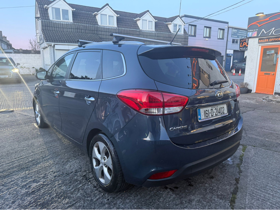 2016 Kia Carens - image 20