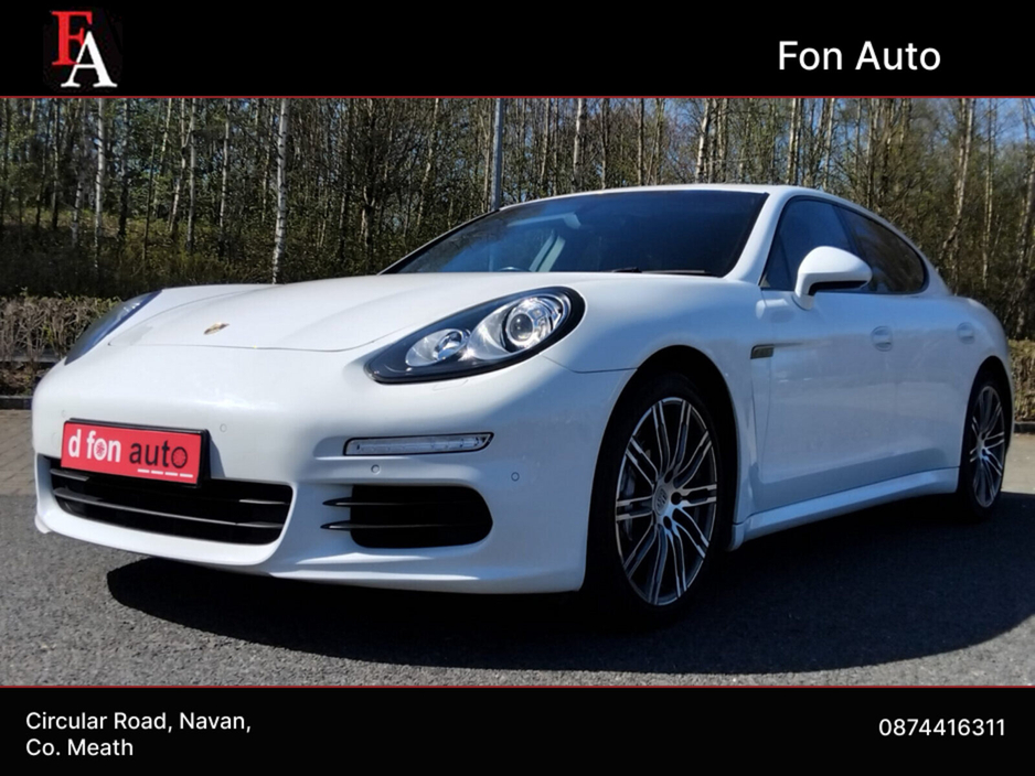 2015 Porsche Panamera - image 11