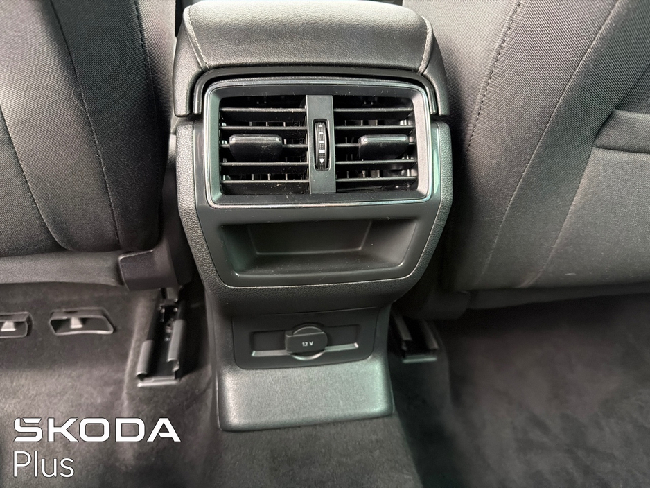 2022 Skoda Karoq - image 21