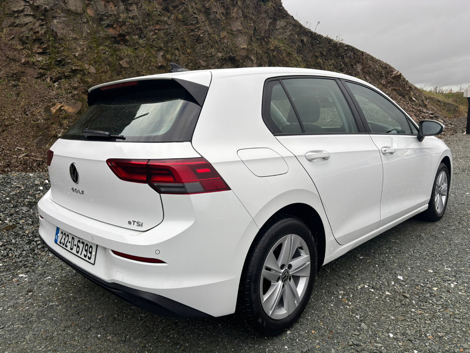 2023 Volkswagen Golf 1.0 eTSI 110HP Life DSG MHEV €25,950