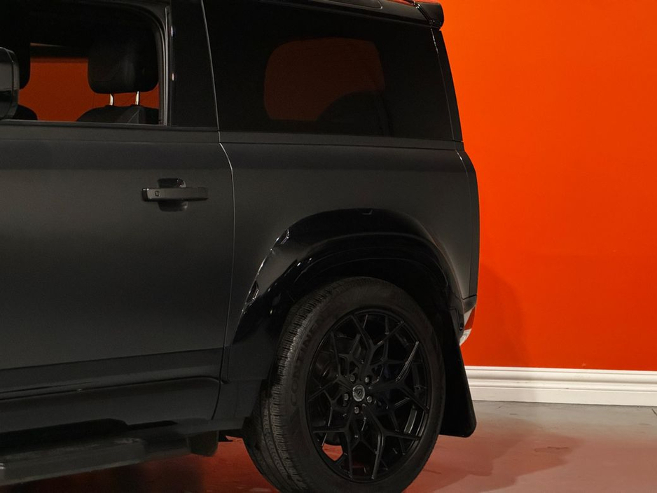 2023 Land Rover Defender - image 8