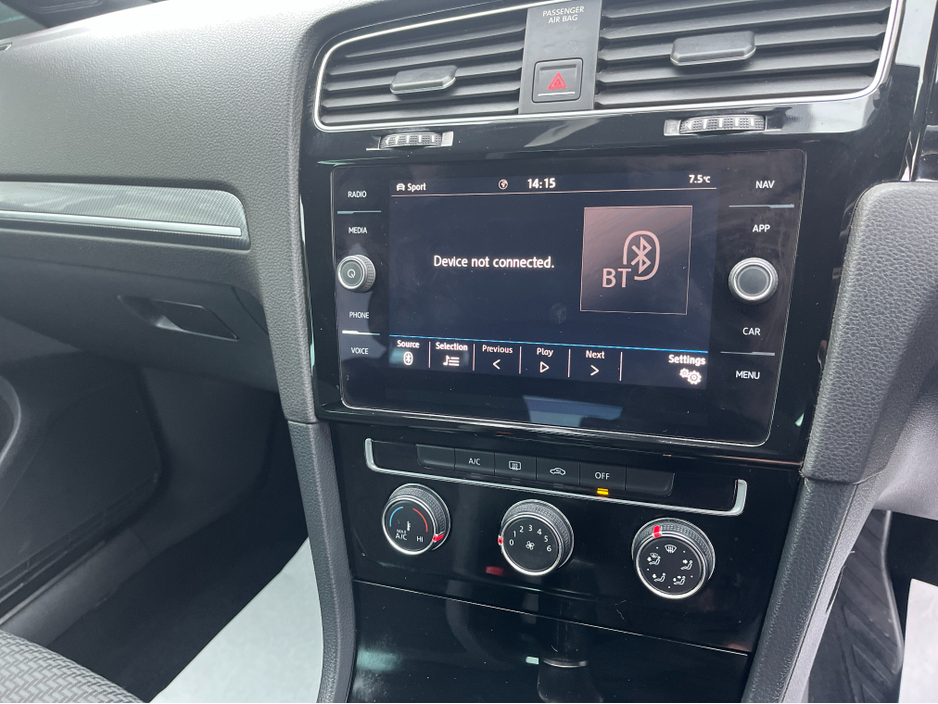 2018 Volkswagen Golf R LINE 1.5 TSI MANUAL, 2 YEAR NCT, LOW TAX, LOW INSURANCE €18,995