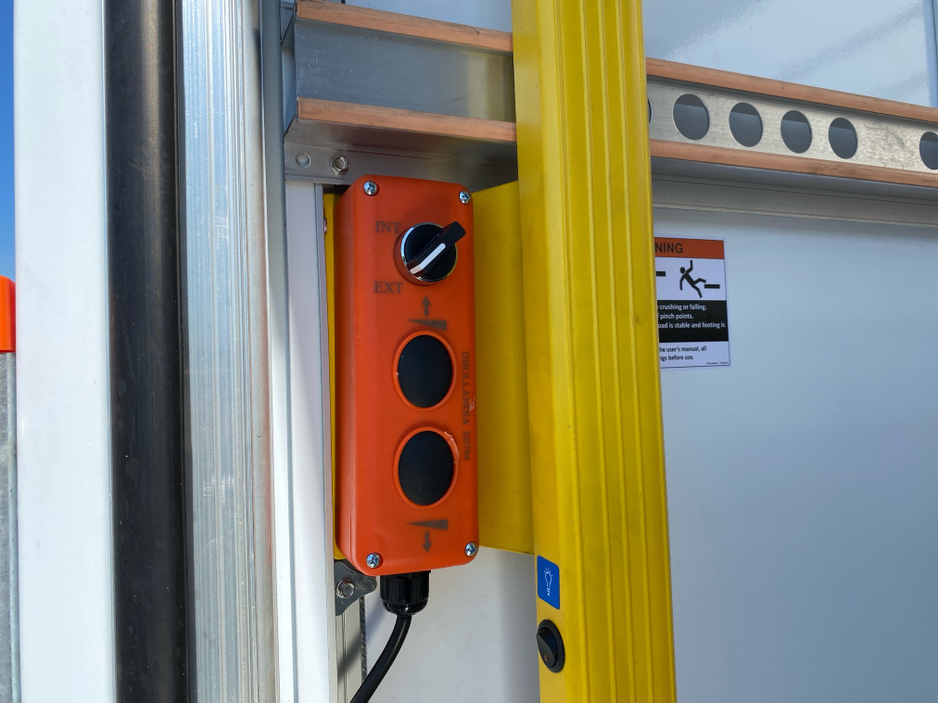 2025 Ford Transit - image 16