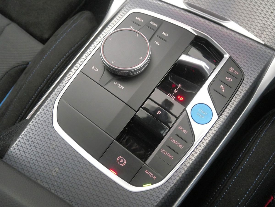 2025 BMW i4 - image 10