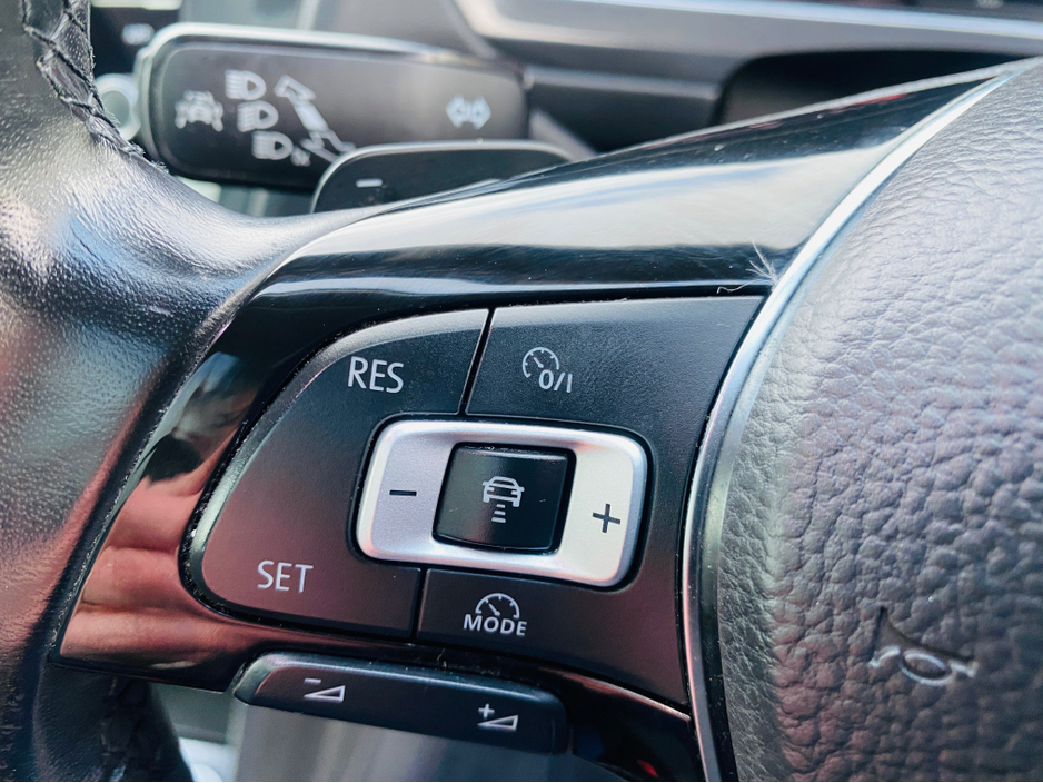 2018 Volkswagen Tiguan R-LINE  2.0 TDI 150HP D7F 5DR €25,995