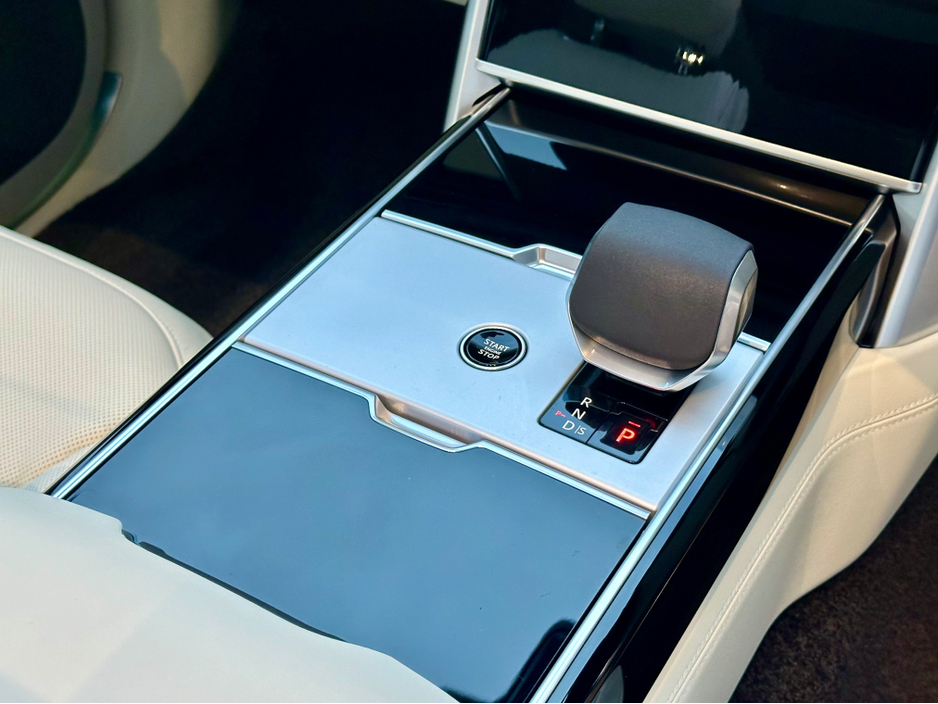 2026 Land Rover Range Rover *Deposit taken* AUTOBIOGRAPHY PHEV *Only 17km*