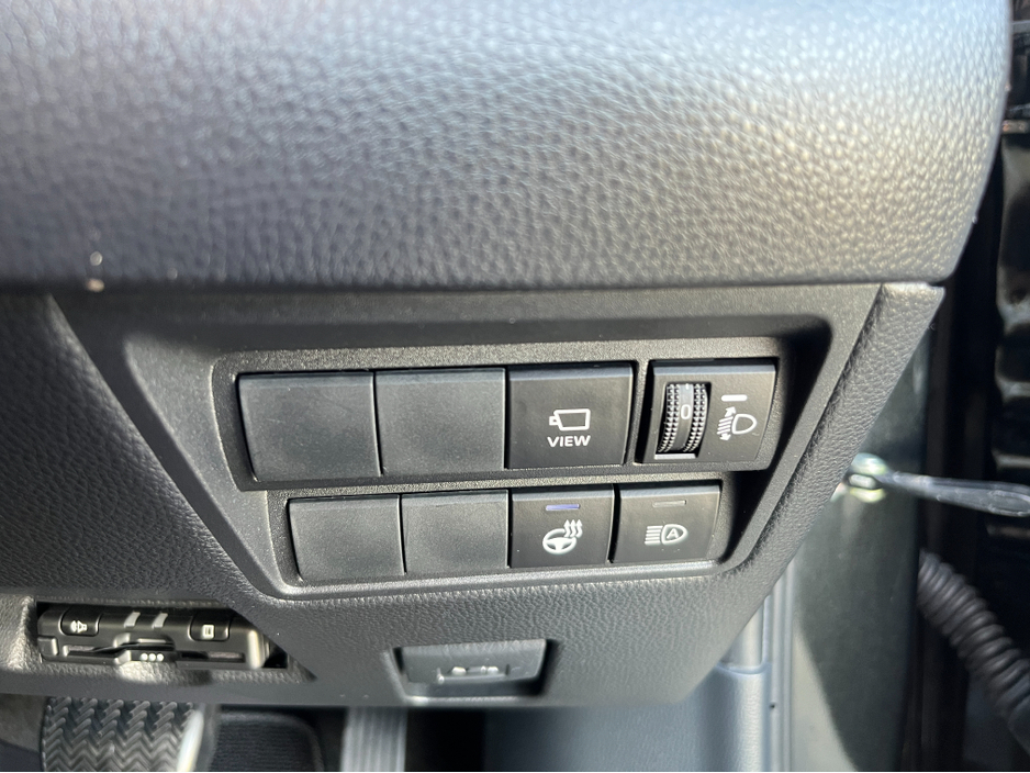 2023 Toyota Yaris Cross - image 22