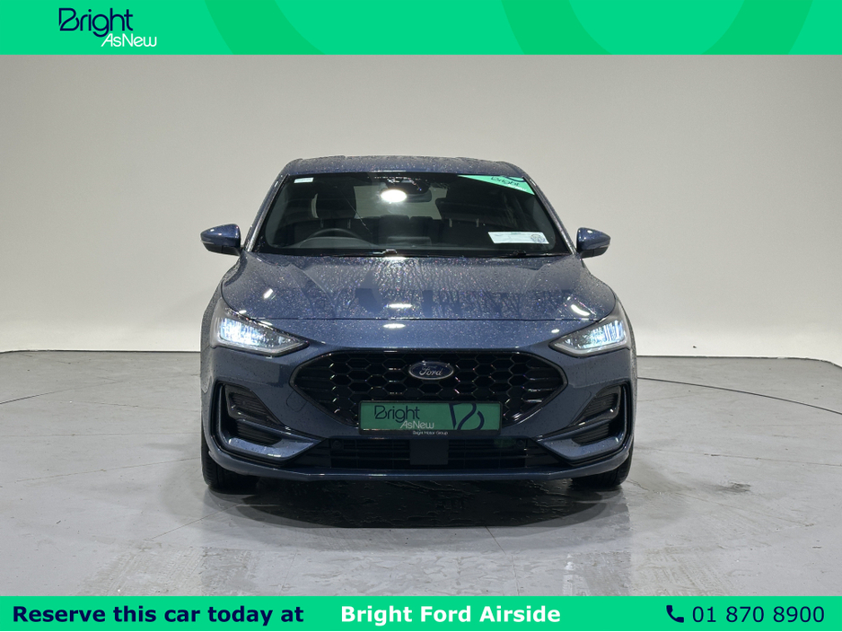 2023 Ford Focus - image 5