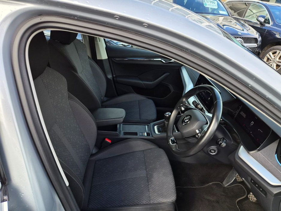 2021 Skoda Octavia - image 15