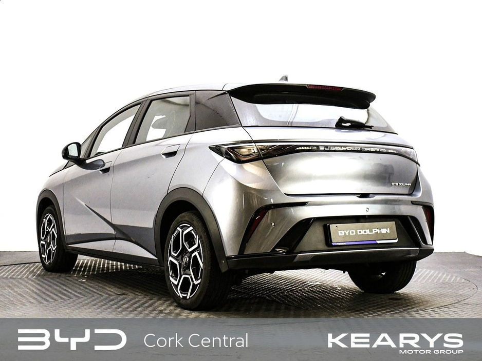 2024 BYD Dolphin - image 7
