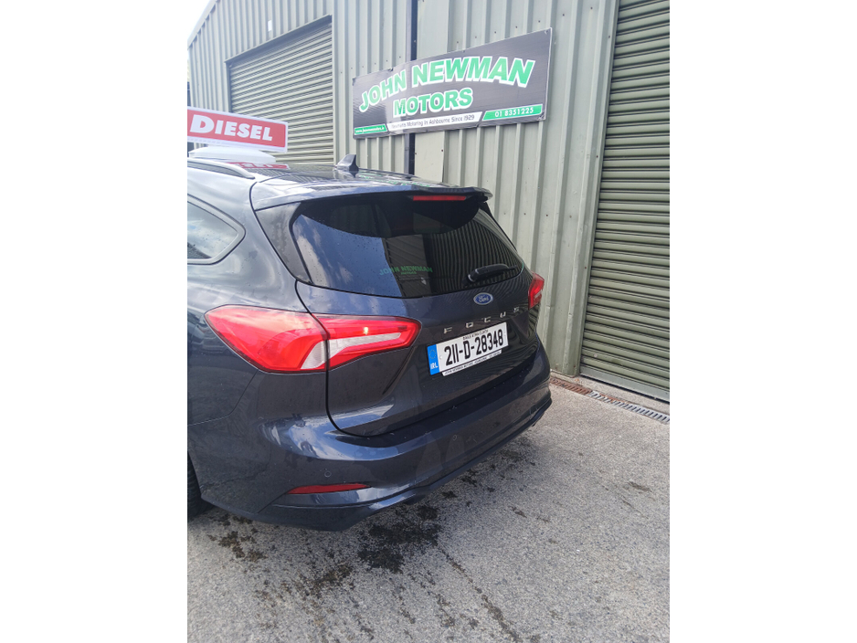 2021 Ford Focus - image 9