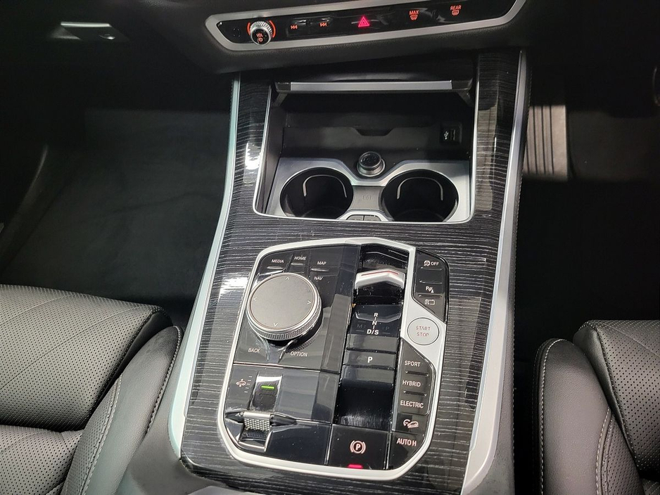 2024 BMW X5 - image 10