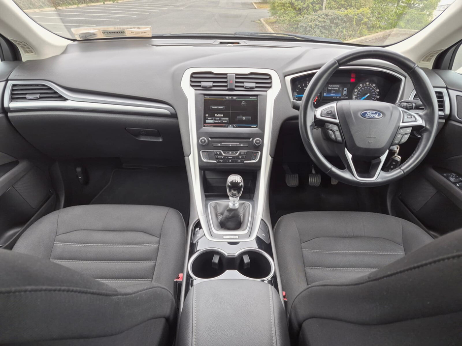 2015 Ford Mondeo - image 21