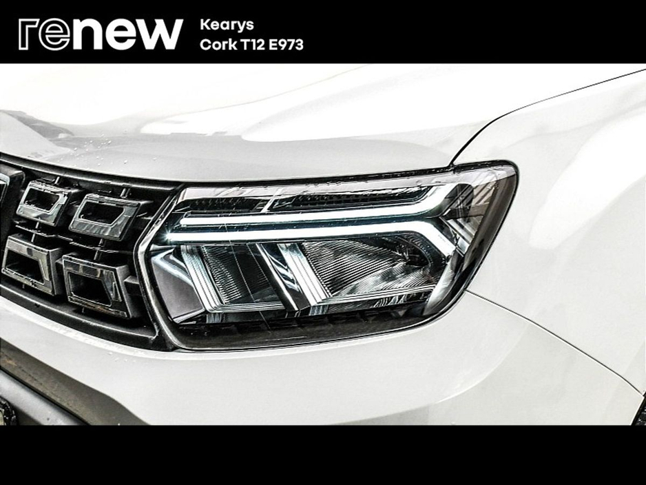 2022 Dacia Duster - image 15