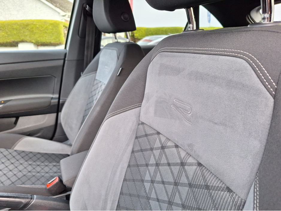 2022 Volkswagen Taigo R-LINE 1.0 TSI 110HP *Top Spec/Heated Seats/Automatic/Reverse Camera*