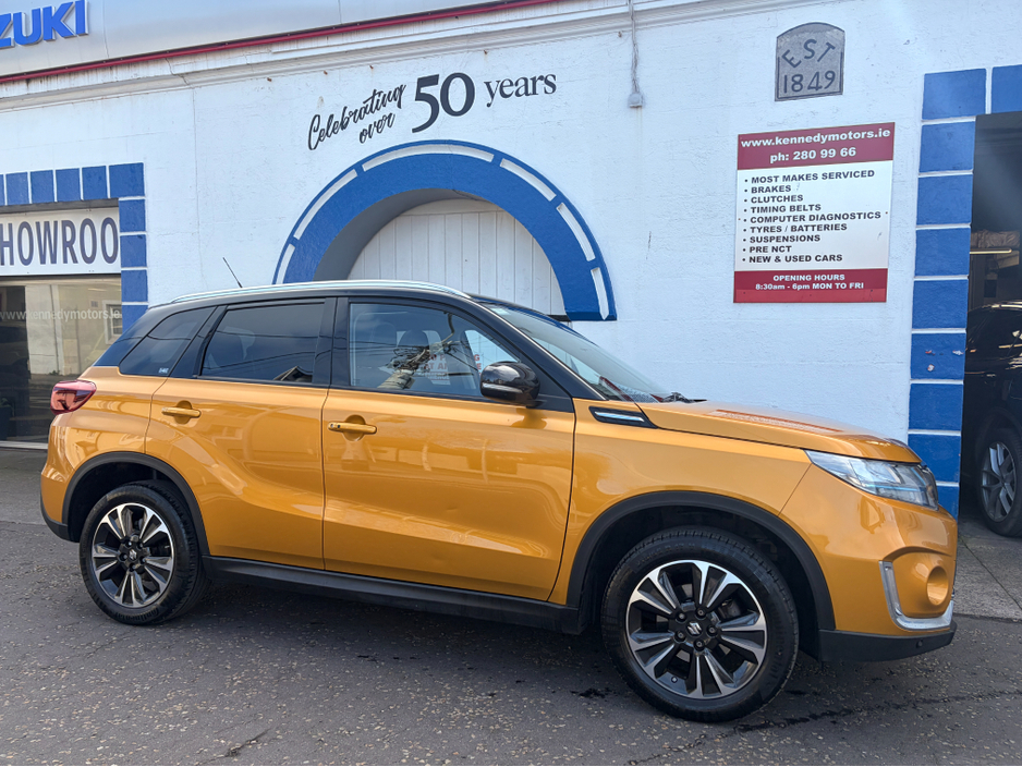 2023 Suzuki Vitara - image 3