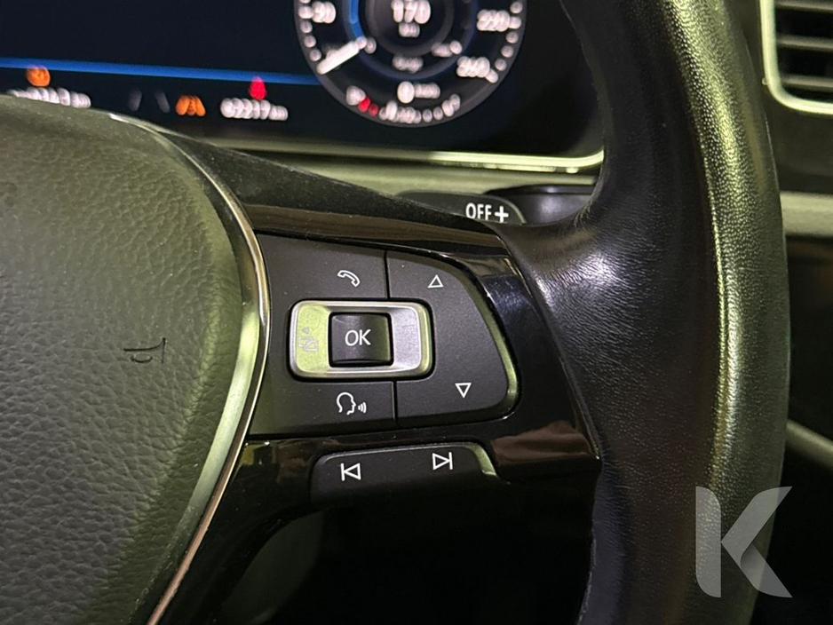 2018 Volkswagen Golf - image 18