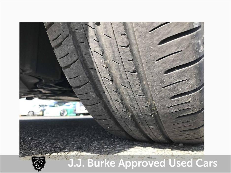 2024 Toyota Yaris - image 17