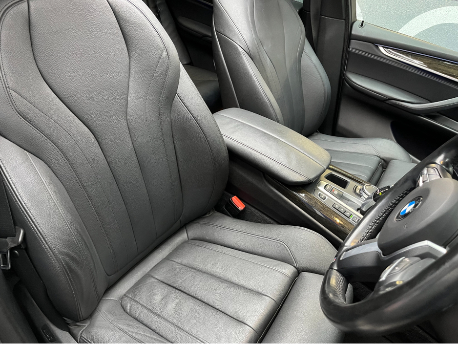 2016 BMW X5 €29950! 2016 BMW X5 XDRIVE 40E M-SPORT 2.0 AUTOMATIC / CRUISE CONTROL / REVERSE CAMERA / ELECTRIC MEMORY & HEATED SEATS / PADDLE SHIFTERS / PANORAMIC SUNROOF / HEATED REAR SEATS €29,950