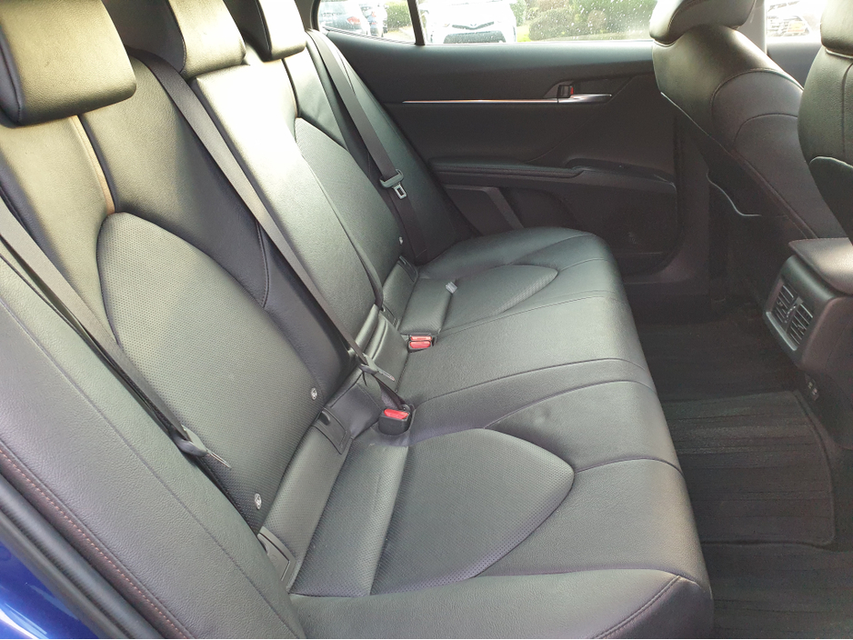 2021 Toyota Camry - image 10