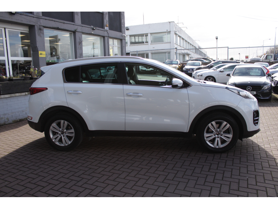 2016 Kia Sportage - image 3