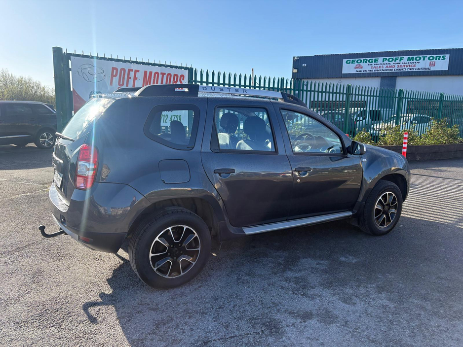 2018 Dacia Duster - image 2