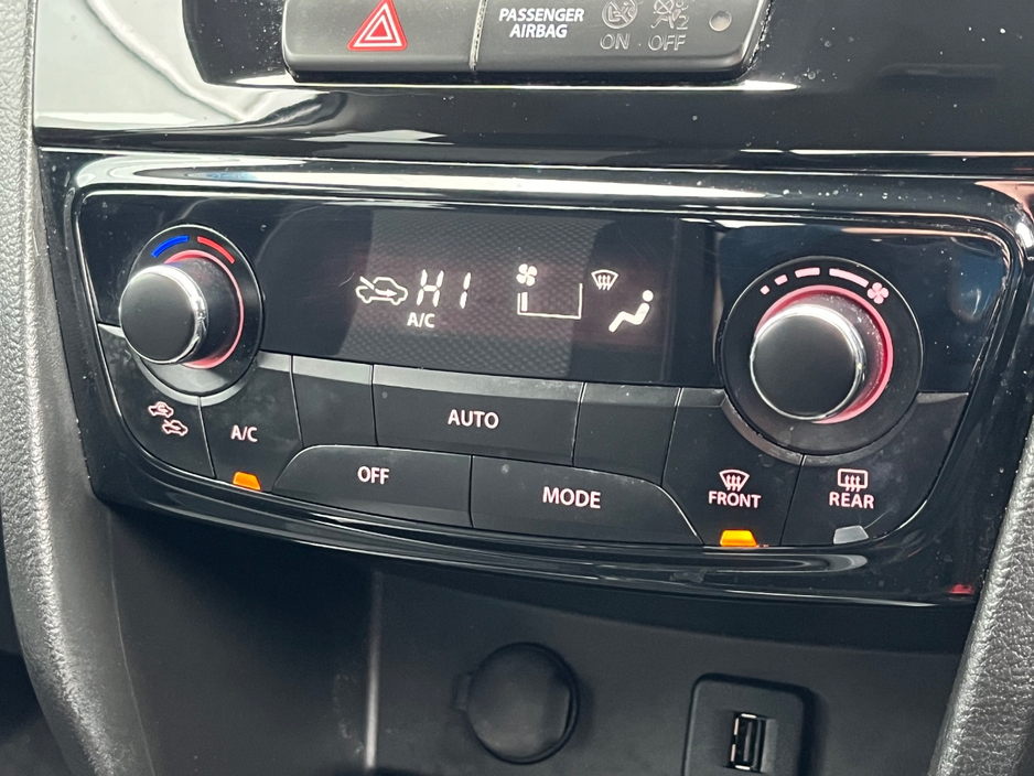 2015 Suzuki Vitara - image 20