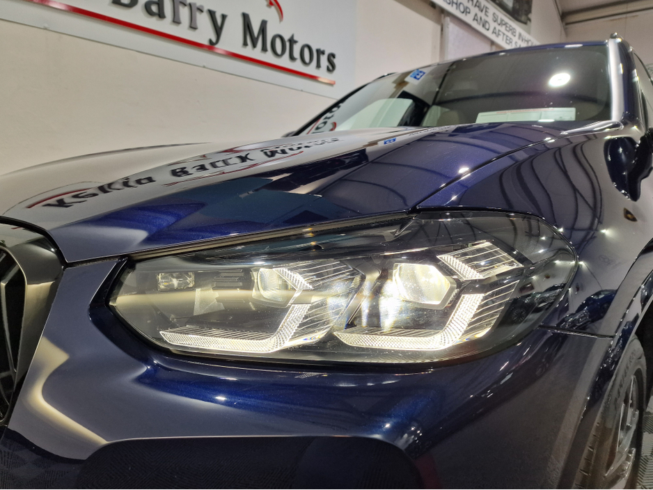 2022 BMW X3 30E M SPORT (PRO PACK / OYSTER LEATHER) X-DRIVE AUTOMATIC **ONE OWNER / TOP SPEC / 20" ALLOYS / APPLE CARPLAY / ADAPTIVE LED HEADLIGHTS / BMW M SEATBELTS / ELECTRIC BOOTLID /REVERSE CAMERA / SAT NAV** €49,900