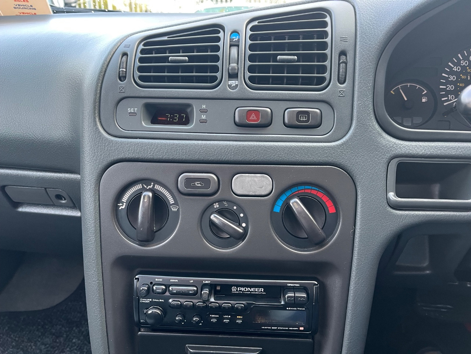 1994 Mitsubishi Galant - image 22