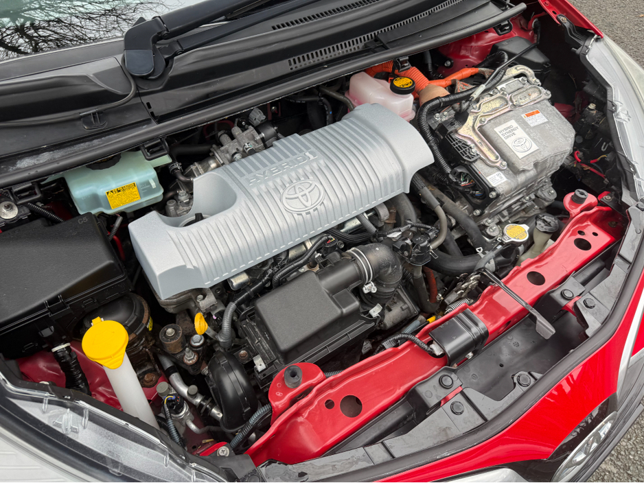 2015 Toyota Yaris - image 19