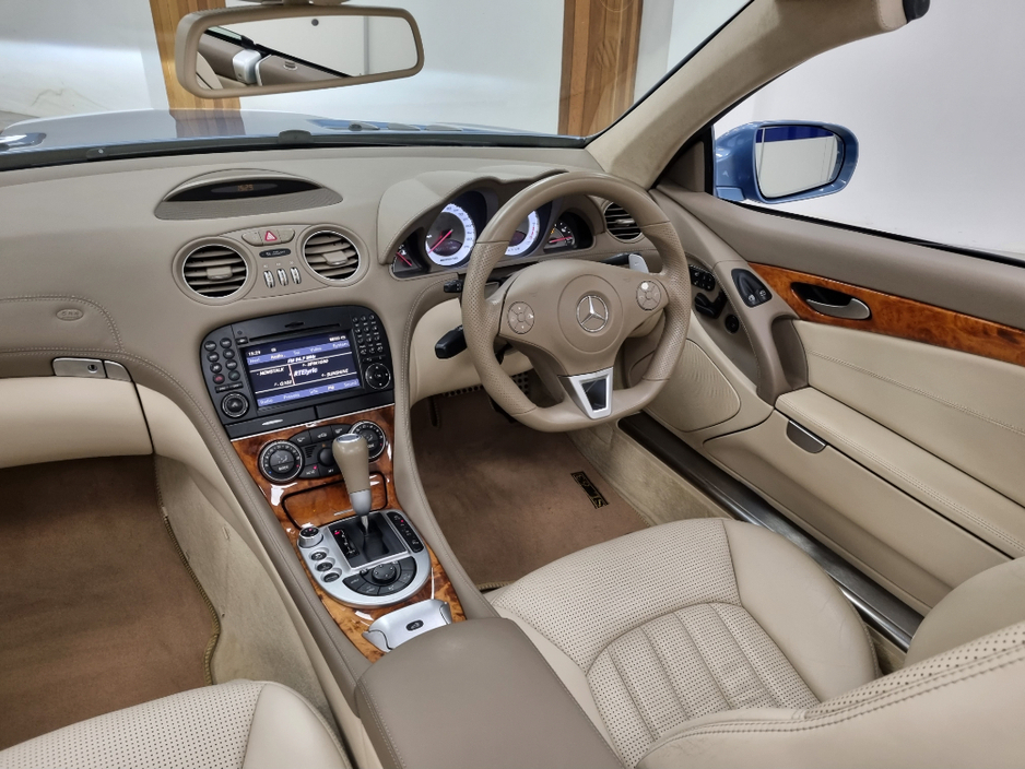 2010 Mercedes-Benz SL Class - image 15
