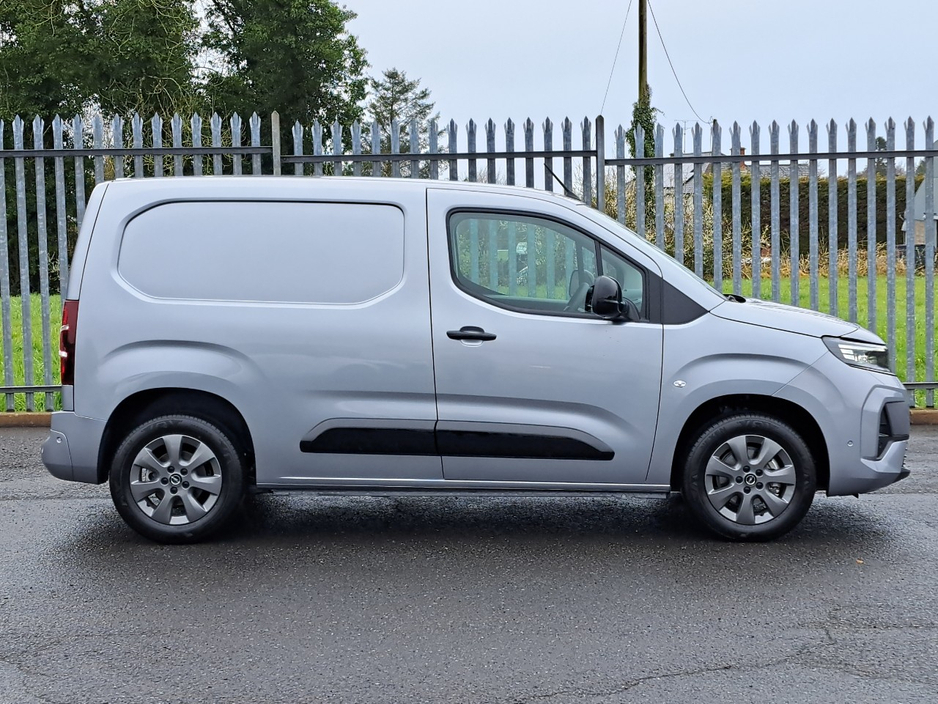 2026 Opel Combo - image 3