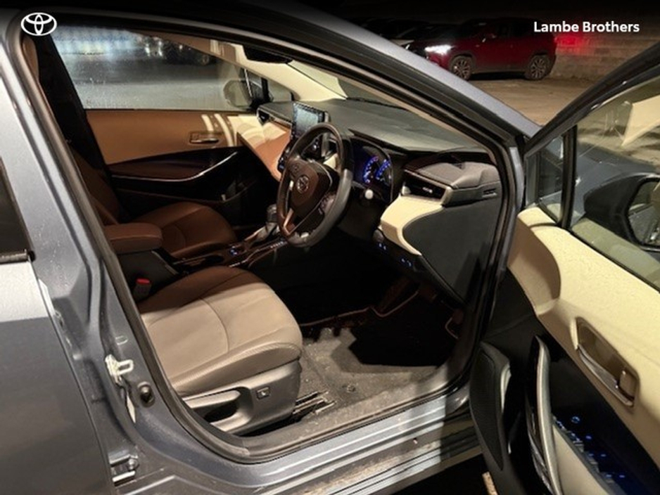 2022 Toyota Corolla - image 4