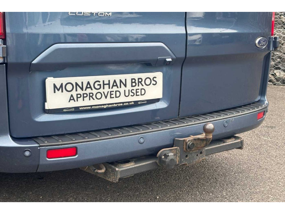 2022 Ford Transit - image 18